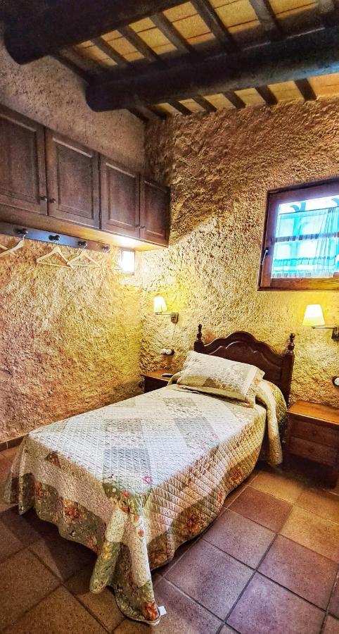 Masia Can Felip B&B Llinars del Valles Exterior foto
